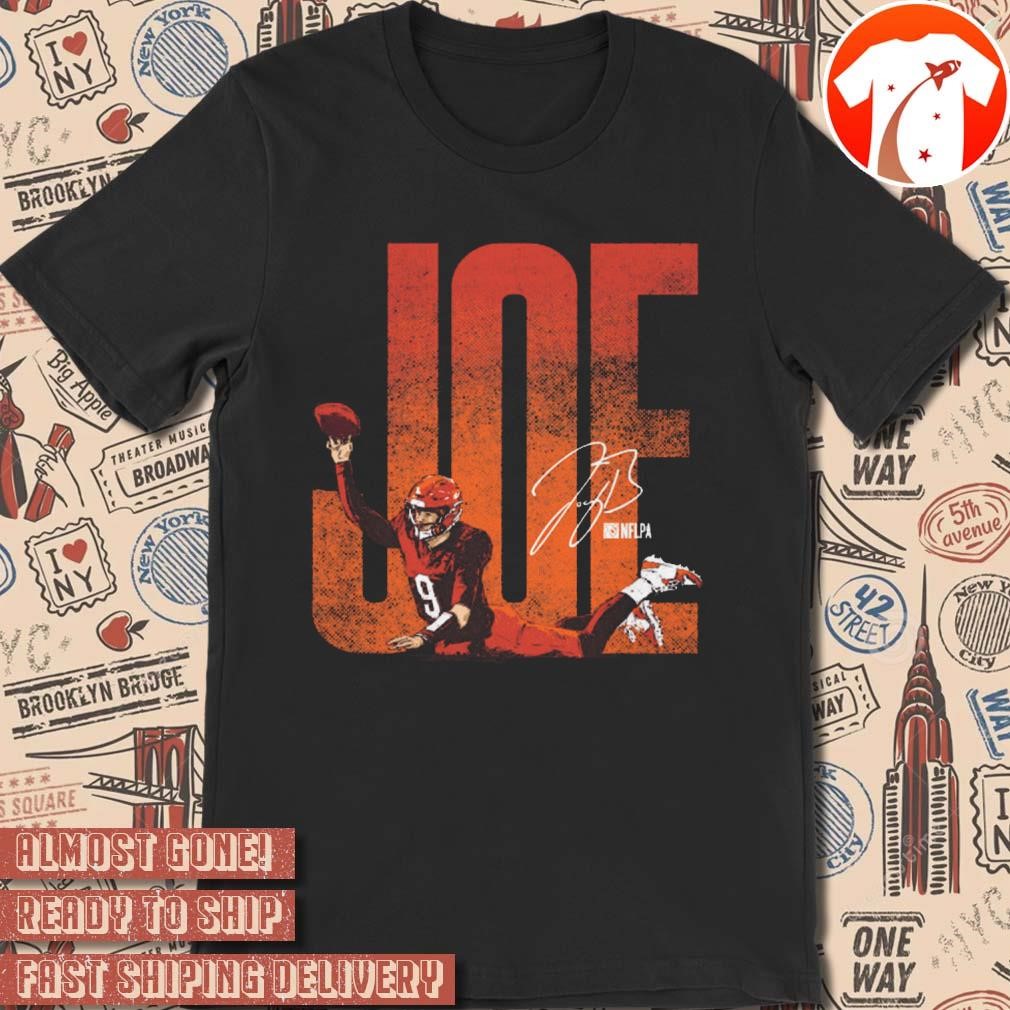 Official Joe Burrow Cincinnati Bengals NFL Football TD Pass Signature Vintage Painting t-shirt